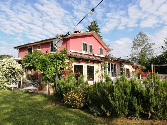 Casa vacanza per 2 persone, con Terrazza e Giardino nonché Panorama a Cesena