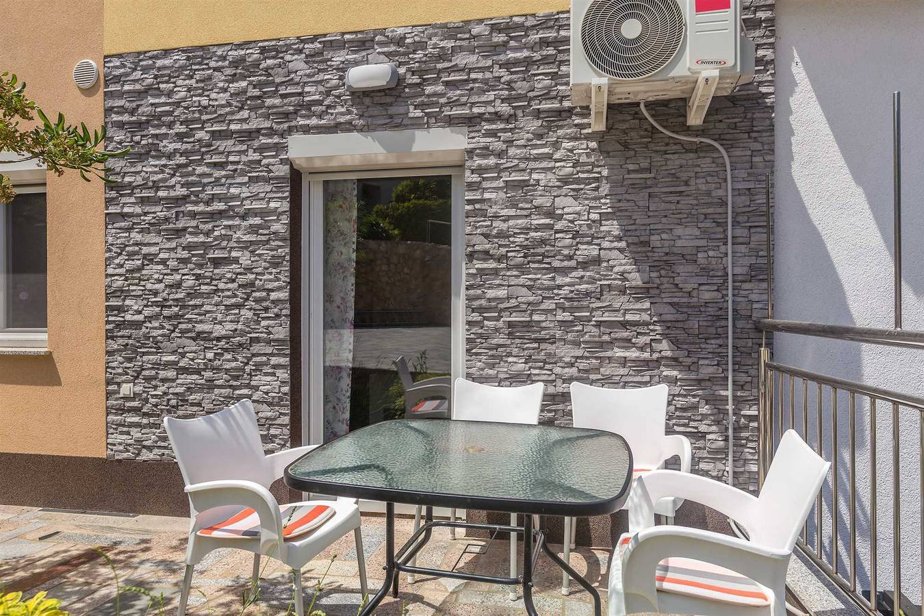 Ganzes Studio, Studio Tena 2 mit Terrasse in Njivice, Krk