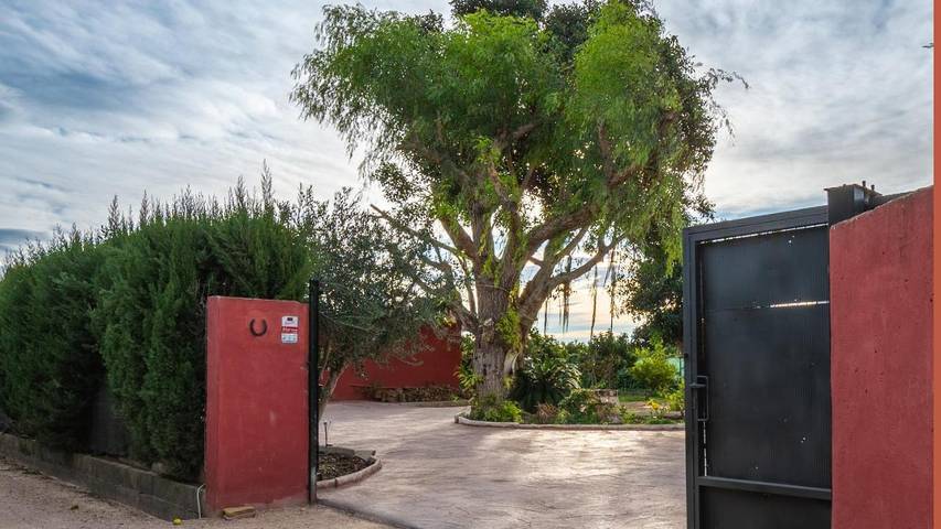 Casa de vacaciones para 5 personas, con vistas además de jardín y piscina en Provincia de Valencia - 2