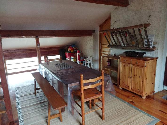 Location de vacances pour 6 personnes, avec vue et jardin à Saint-Rirand - 3