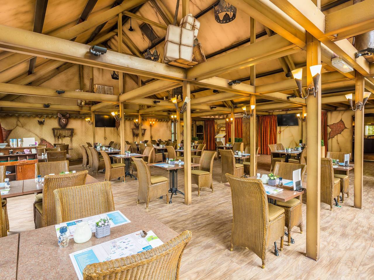 Bungalow in den Niederlanden mit Whirlpool in Nationalpark De Maasduinen