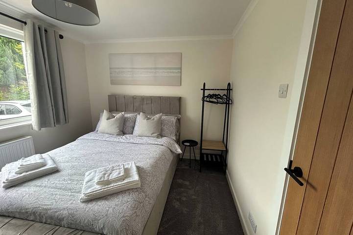 Newly renovated cosy coastal retreat within walking distance of village pub! in Kippford, Dumfries and Galloway