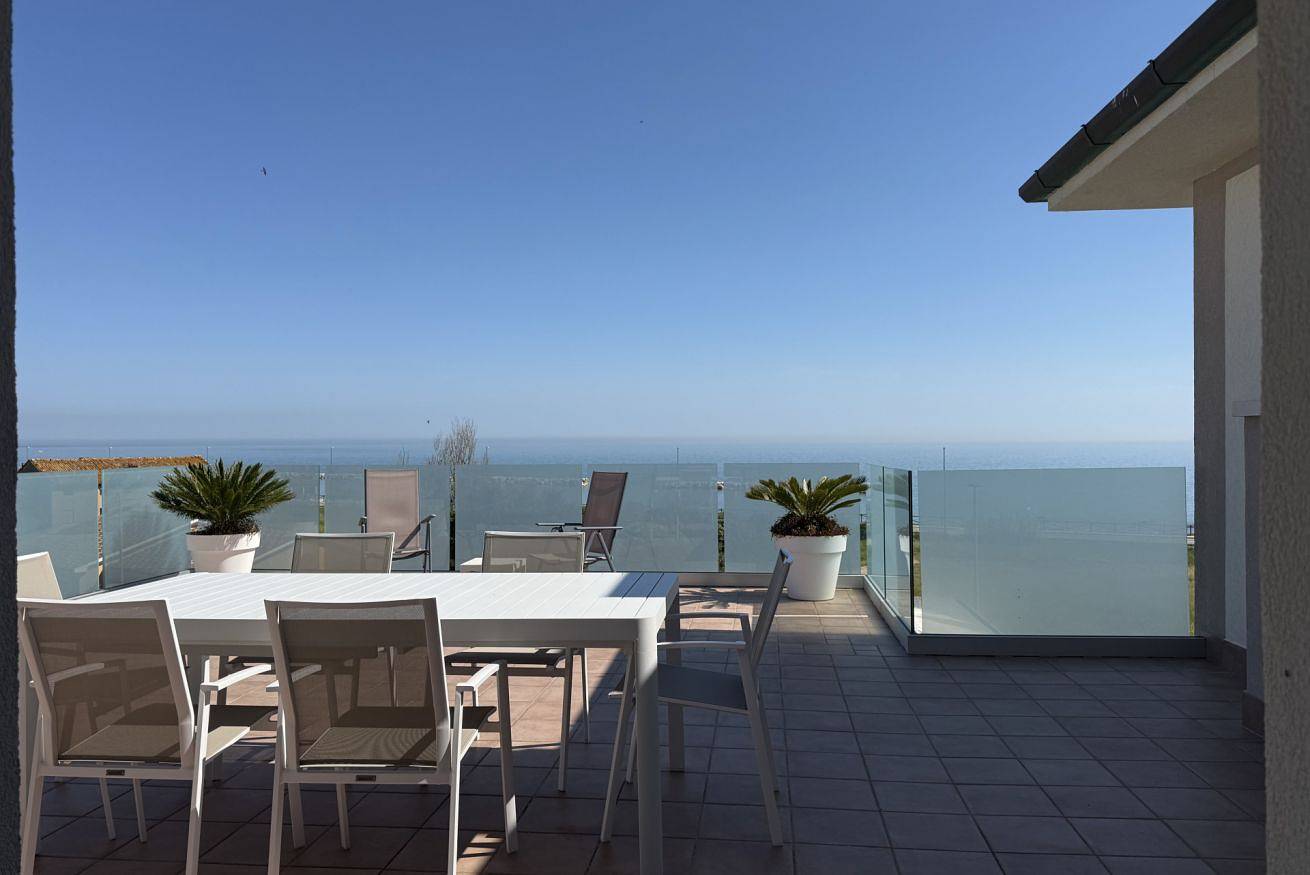 Appartement entier, P095 - Porto Recanati, new three-room apartment with large terrace overlooking the sea in Côte Adriatique Marken