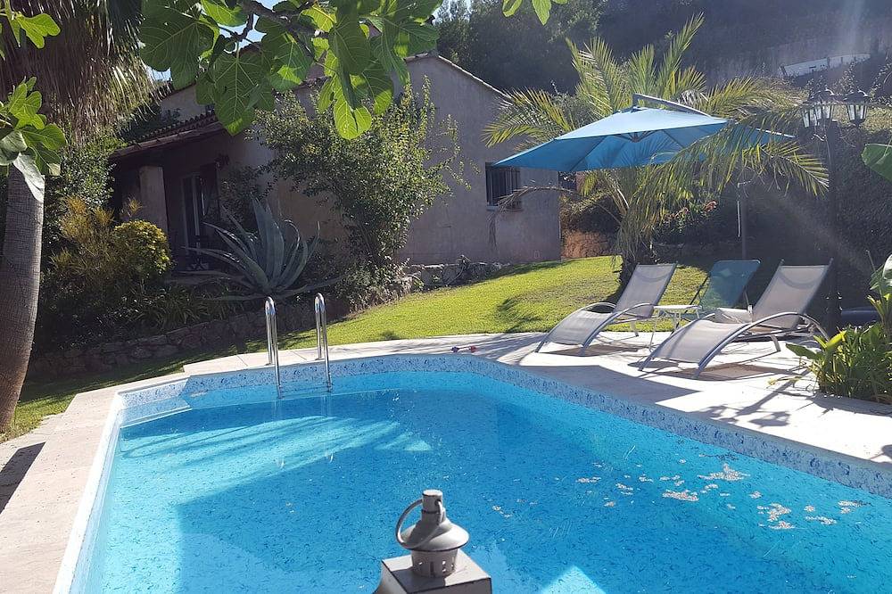 Entire apartment, Detached 30 m2 T2 apartment in villa with swimming pool in Mandelieu-la-Napoule, Cannes region