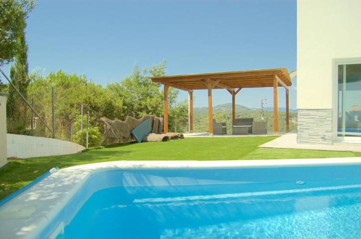 Chalet para 10 personas, con piscina además de jardín y vistas - 1