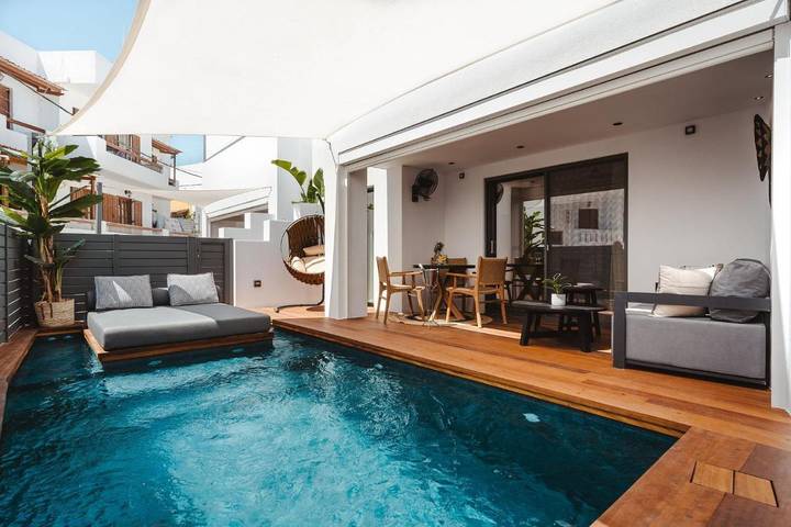 Ferienwohnung für 4 Personen, mit Sauna und Balkon sowie Pool und Whirlpool - 1