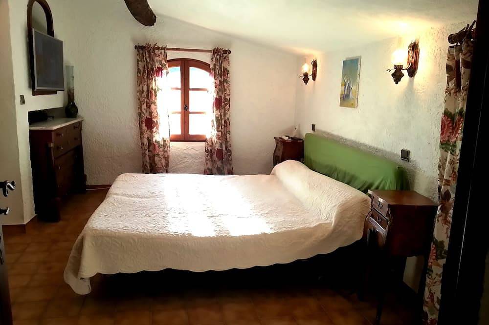 Maison de Maître à Bandol, Cakme et Confort 4 in Le Beausset, Toulon region
