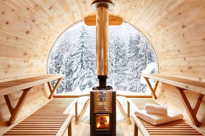Chalet pour 8 personnes, avec jardin et jacuzzi ainsi que piscine et sauna