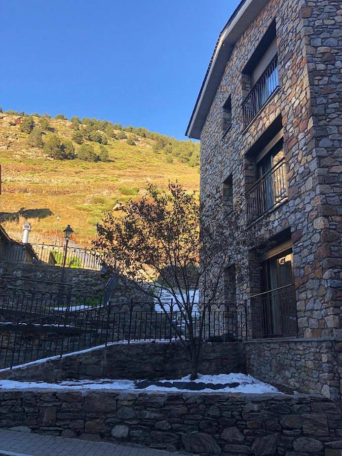 Gîte pour 9 personnes, avec balcon, animaux acceptés à Soldeu - 3