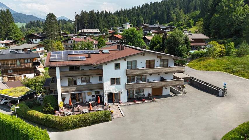 BnB für 2 Personen, mit Balkon und Terrasse sowie Garten und Ausblick in Sankt Johann in Tirol