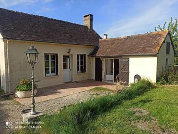 Gîte pour 8 personnes, avec jardin, adapté aux familles dans Villeneuve-en-Perseigne