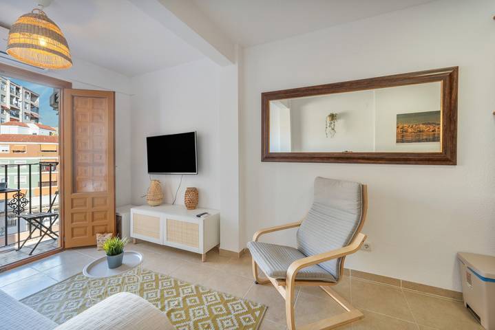 Appartamento intero, Appartamento 'Mar y Muralla' con vista mare, Wi-Fi e aria condizionata in La Vila Joiosa, Costa Blanca