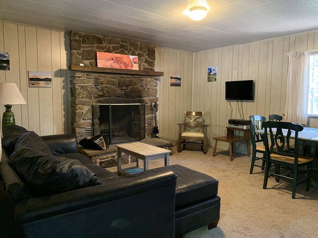 Log Cabin for 8 Guests in San Juan National Forest, La Plata County