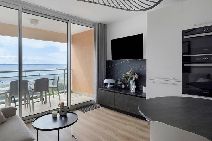 Entire studio, 'L'Echo Marin' with Sea View in Trébeurden, Pink Granite Coast