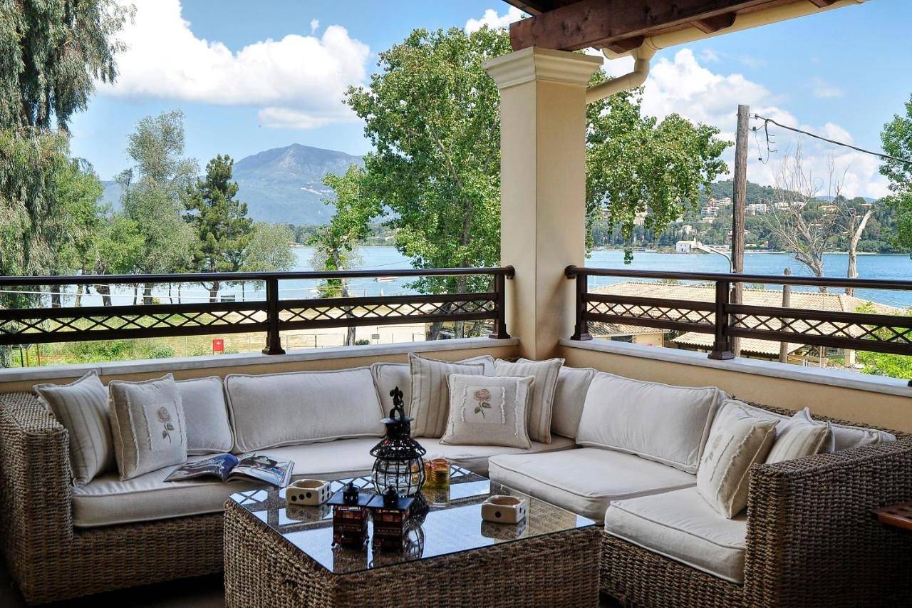Villa - Beach Front in Gouvia, Korfu