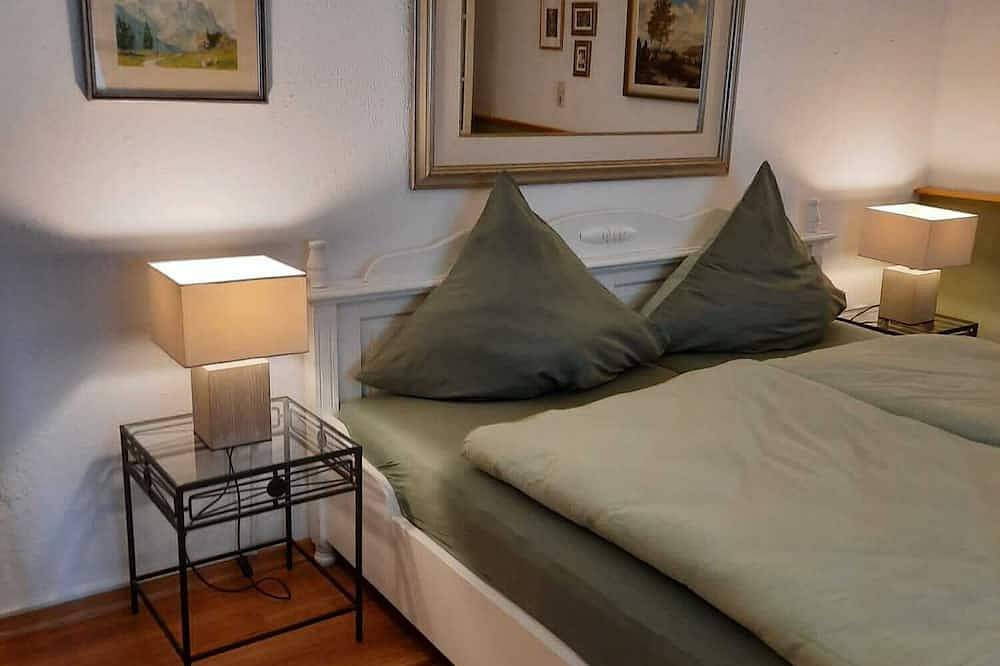 Geheel appartement, Vacation apartment Wiesensee in the historic farmhouse. Vacation with a dog! in Pottum , Region Westerburg