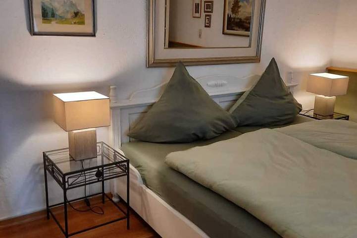 Ganze Wohnung, Ferienwohnung Wiesensee im historischen Bauernhaus. Urlaub mit Hund! in Pottum, Westerburg & Umgebung