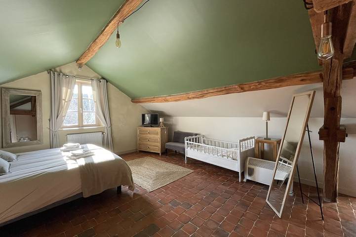 Location de vacances pour 8 personnes, avec terrasse à Saint-Cyr-les-Colons - 3