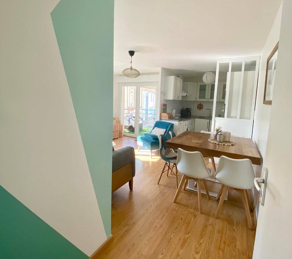 Appartement entier, Two-Bedroom Apartment in Le Portel, Région de Boulogne-sur-Mer