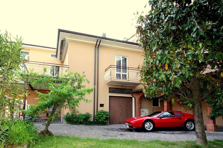 Villa für 6 Personen, mit Balkon und Garten in Desenzano del Garda
