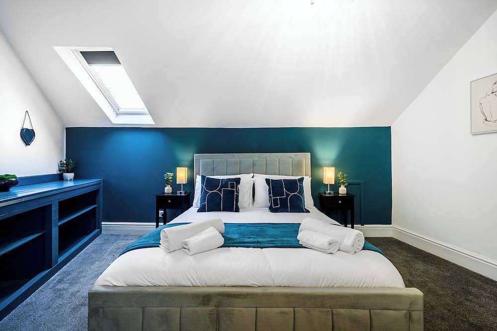 Stunning House - Sleeps 7 - Buxton - pet friendly in Buxton, Derbyshire