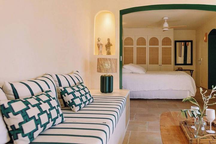 Apartamento entero, Piso con vistas panorámicas cerca de Cannes in Spéracèdes, Costa mediterránea (Francia)