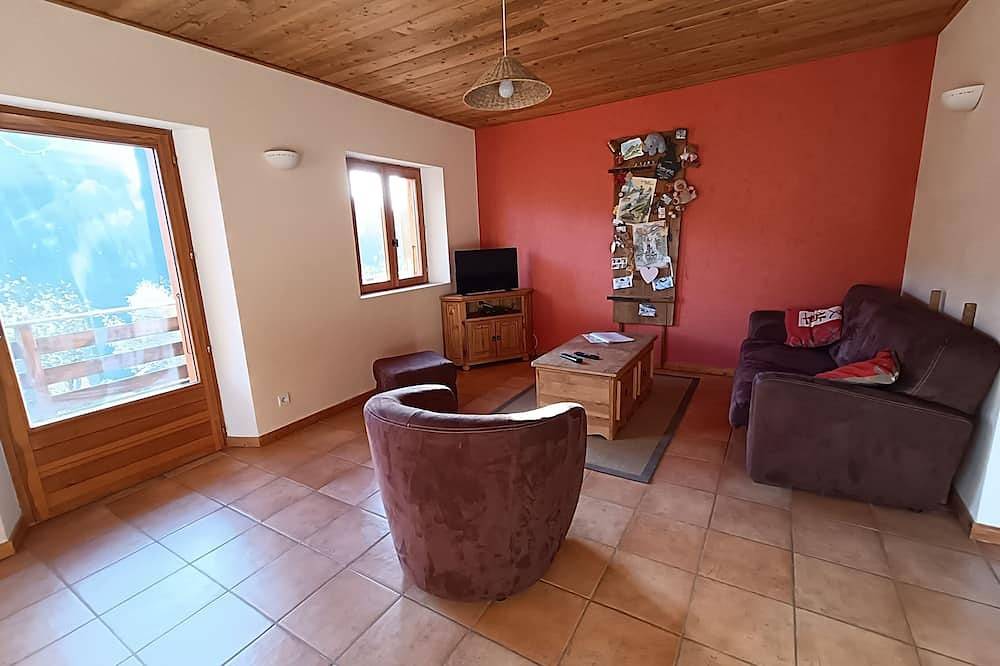 Chalet , versant sud ensoleillé , grande terrasse privative in La Chapelle-d'Abondance, Les Portes du Soleil