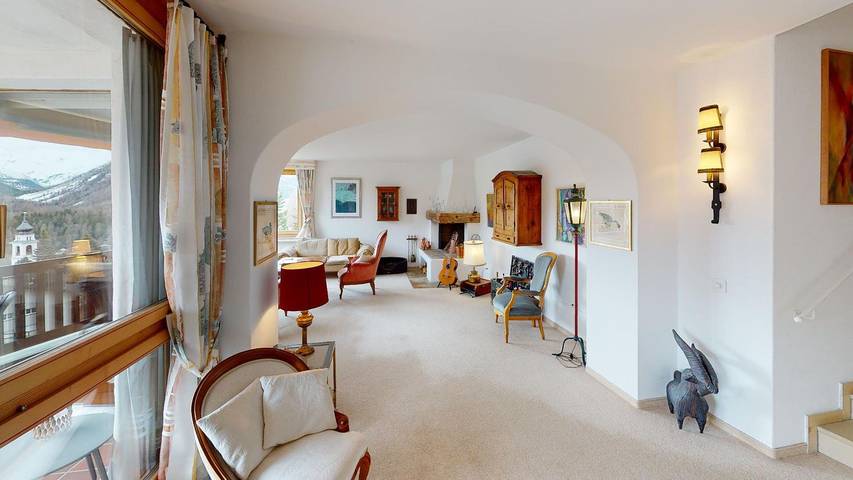 Ferienwohnung für 6 Personen, mit Balkon und Terrasse sowie Ausblick in Pontresina