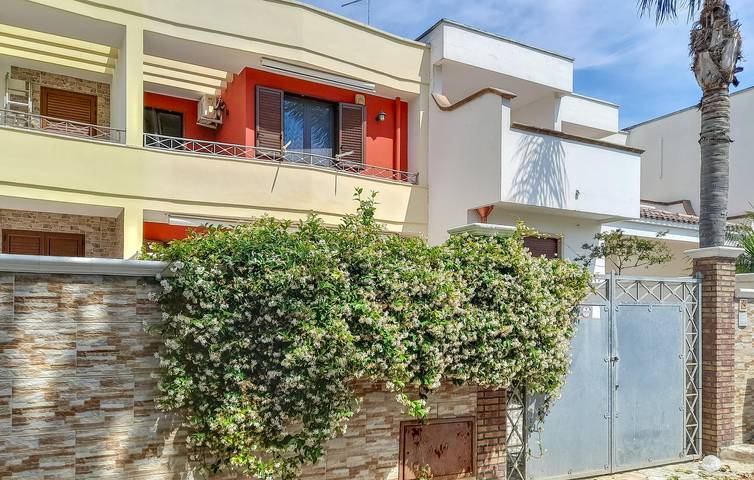 Casa vacanza per 6 persone, con Terrazza e Giardino a Torchiarolo