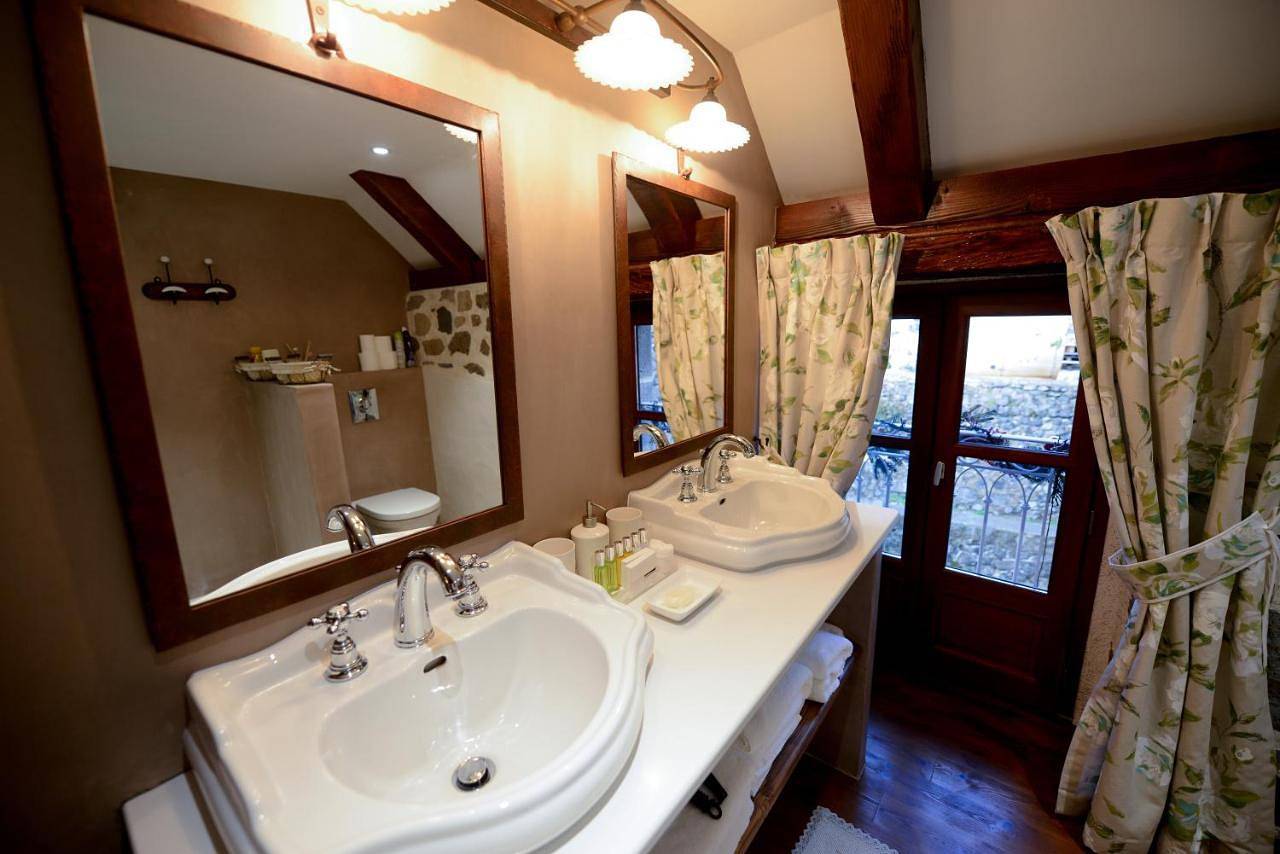 Double Room in Parc naturel régional des Volcans d'Auvergne