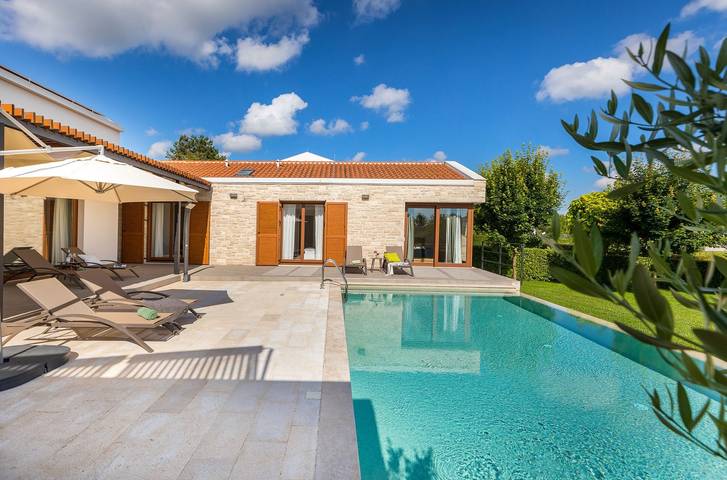 Ferienhaus für 7 Personen, mit Pool und Garten in Sveti Petar u Šumi