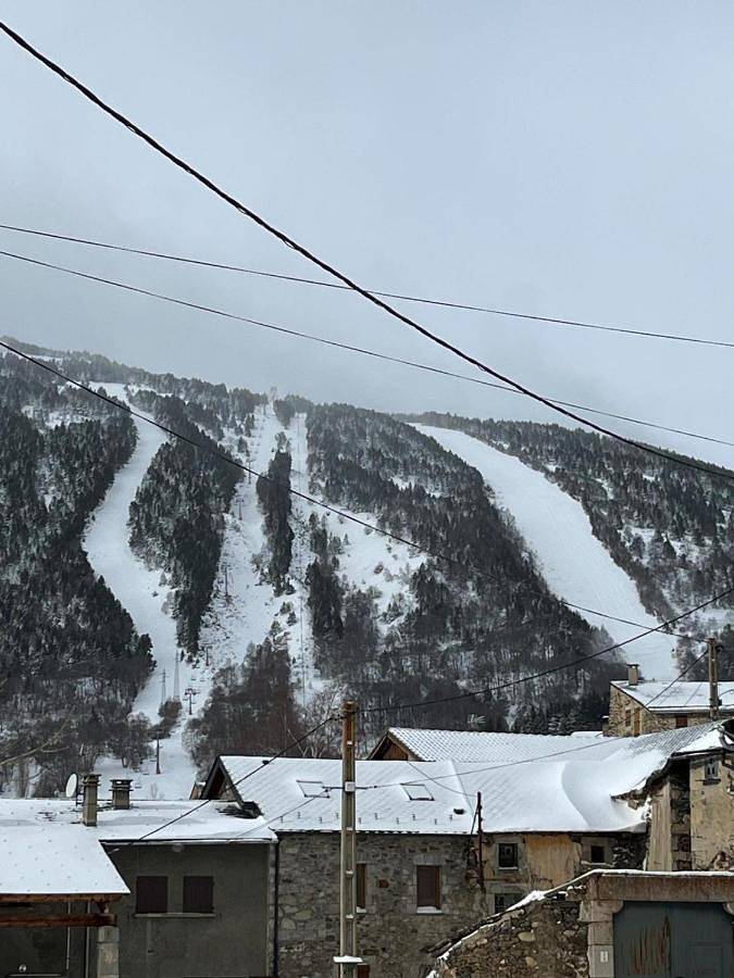 Gîte pour 7 personnes, avec vue et jardin, animaux acceptés à Porté-Puymorens - 4