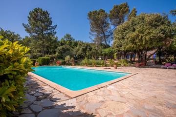 B&b for 2 People in La Roquebrussanne, Parc naturel régional de la Sainte-Baume, Photo 1