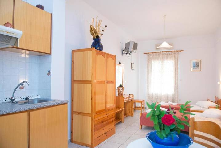 Gîte pour 2 personnes, avec jardin dans Apollonia - 4