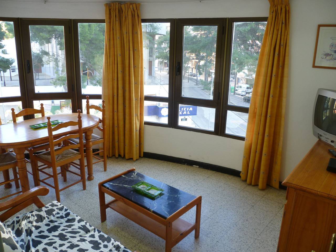 Apartamento entero, Apartamento en Cullera: 2 habitaciones, a 300m de la playa, buena ubicación in Cullera, Costa de Valencia