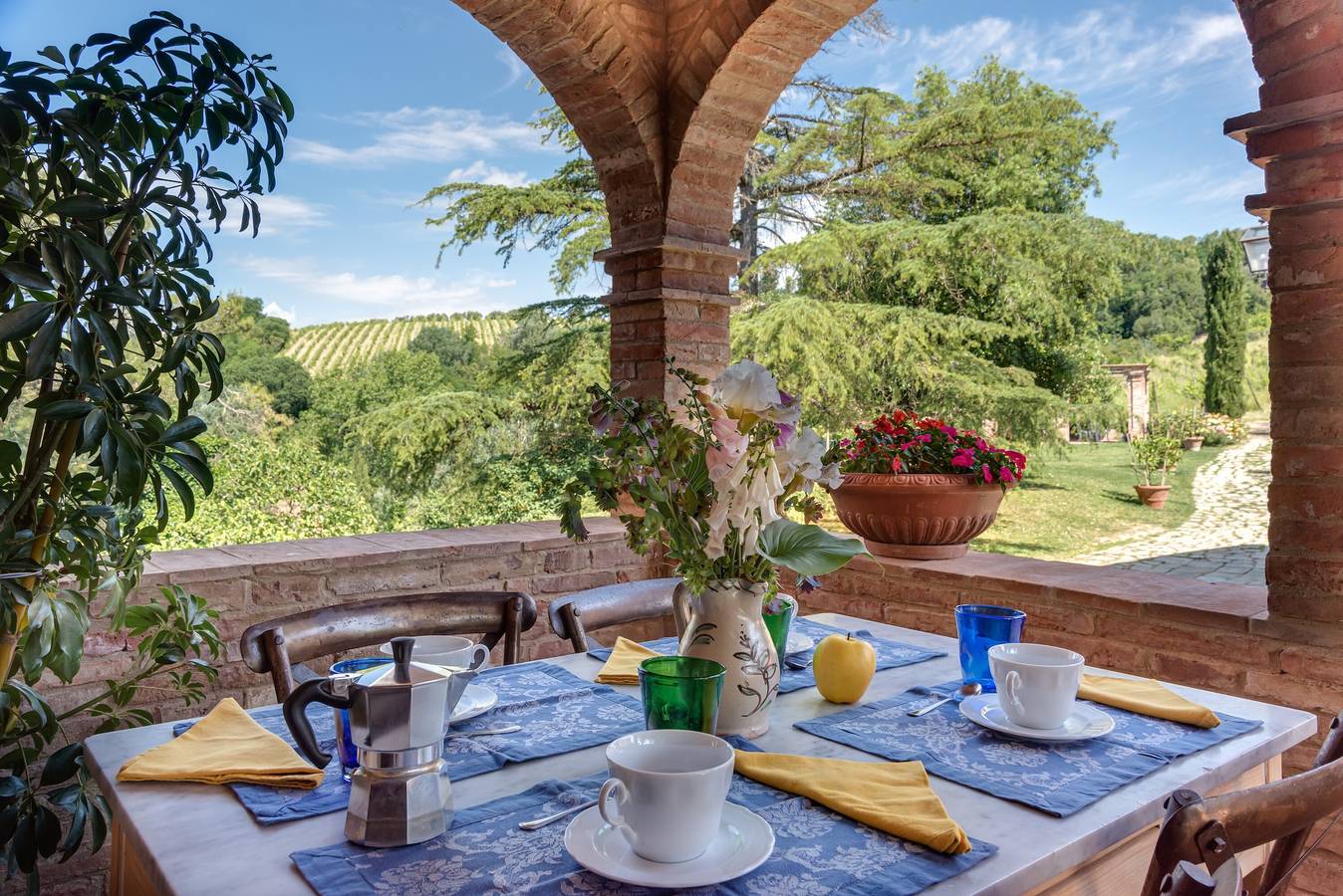 Casa vacanze 'Villa Dei Fiori' con piscina privata, giardino privato e Wi-Fi in Castelfiorentino, Firenze province