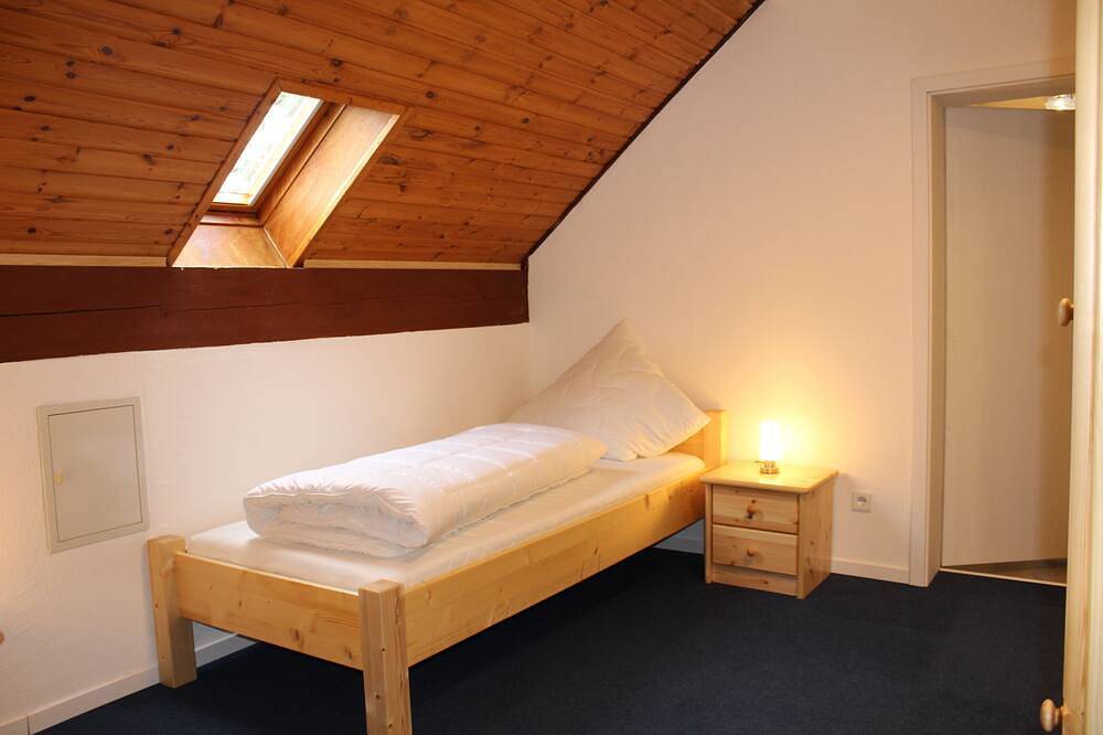 Ganze Wohnung, Grosszügige Wohnung mit Top-Ausstattung für 12 Personen in der Vulkaneife in Immerath, Vulkaneifel