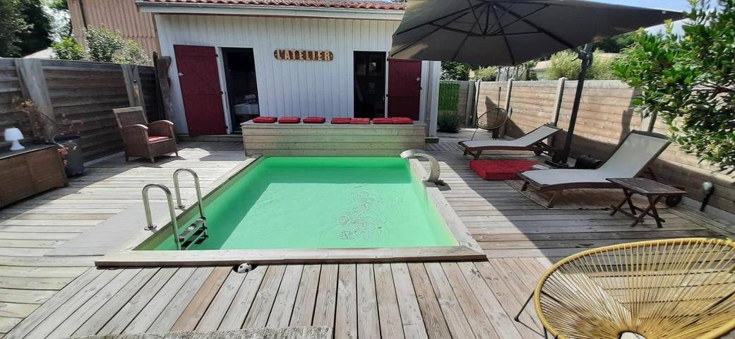 Chambre d’hôte pour 2 personnes, avec piscine ainsi que jardin et terrasse