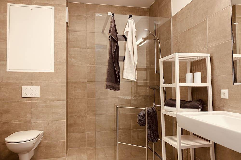 Ganze Wohnung, Neue Ferienwohnung - Zentrumsnah,  ruhig mit Parkplatz und Loggia in Gmunden, Bezirk Gmunden