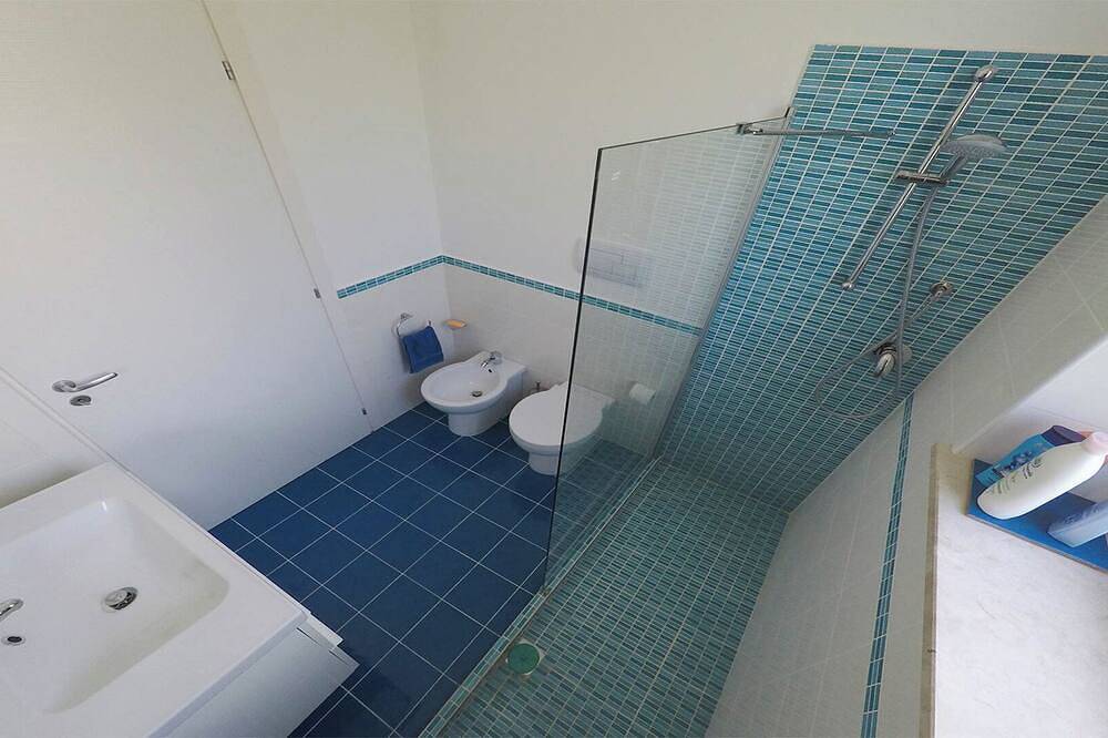 Ganze Wohnung, Ein paar Schritte vom Strand von Porto Palo entfernt, Apartment in einer Villa mit Meerblick in Porto Palo, Agrigento Provinz