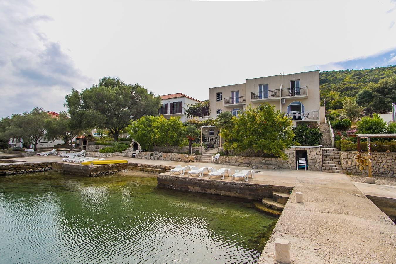 Ganze Wohnung, 2-Zimmer-Ferienwohnung am Strand Luka Dubrava, Peljesac A-24568-a in Dubrovnik-Neretva