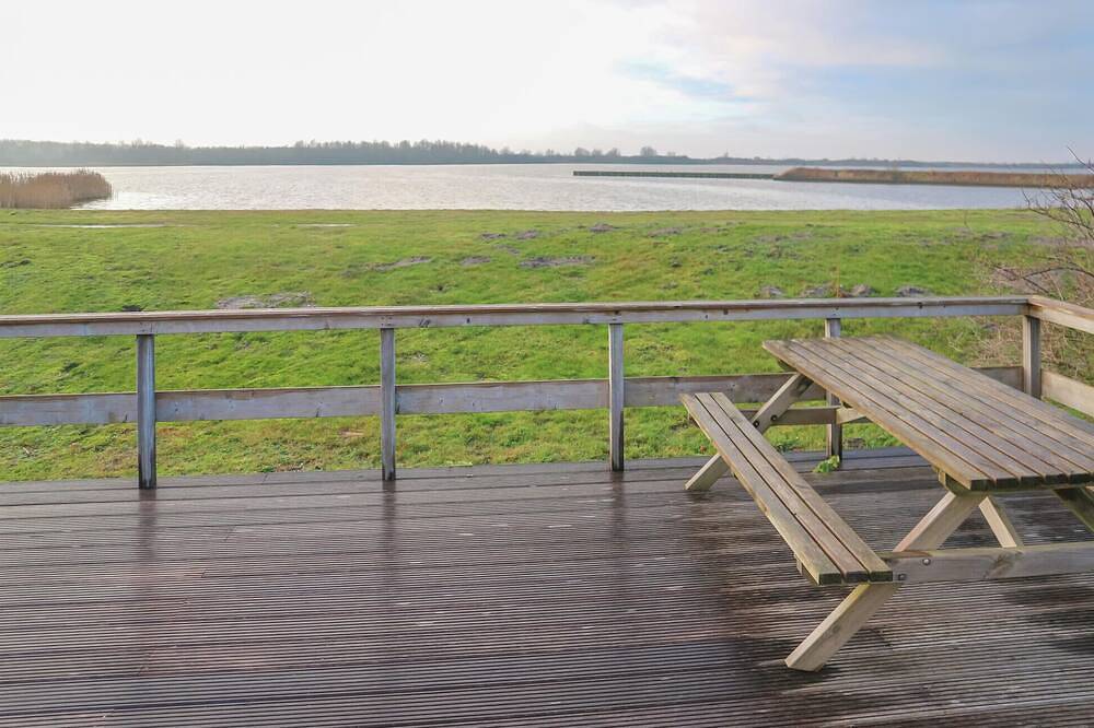 2 bedroom pet friendly home in Lauwersoog in Lauwersmeer, North Sea Netherlands