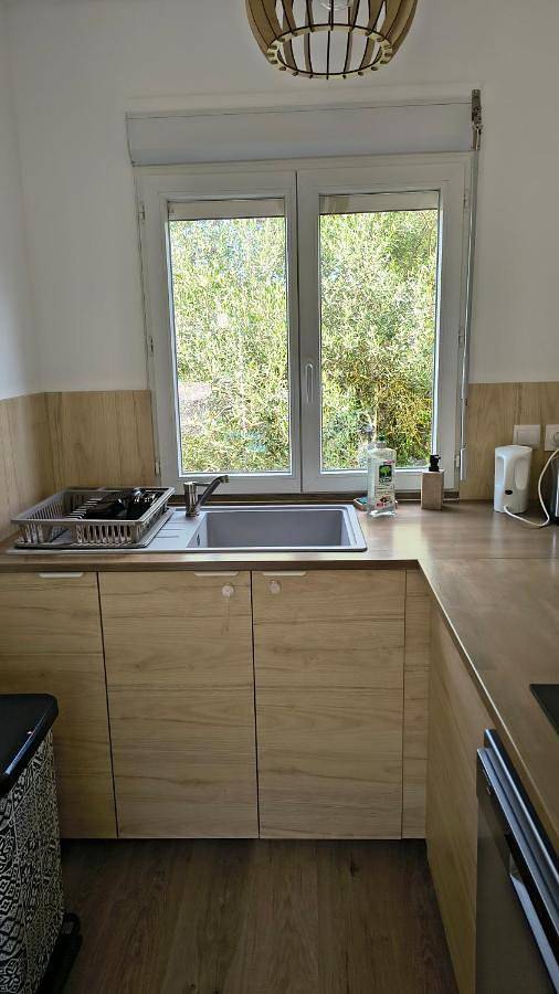 Location de vacances pour 6 personnes, avec Terrasse et Jardin ainsi que Piscine et Vue à Saint-Brès - 2