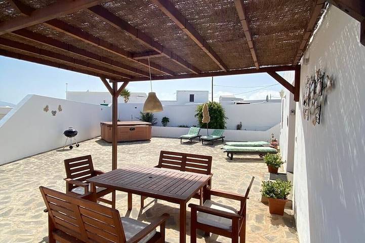 Villa pour 4 personnes, avec jacuzzi et terrasse