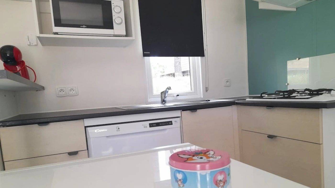 Zecamping 5 étoiles familial espace aquatique locatif Tv Lv clim 43m2 in Le Muy, Middellandse Zeekust (Frankrijk)