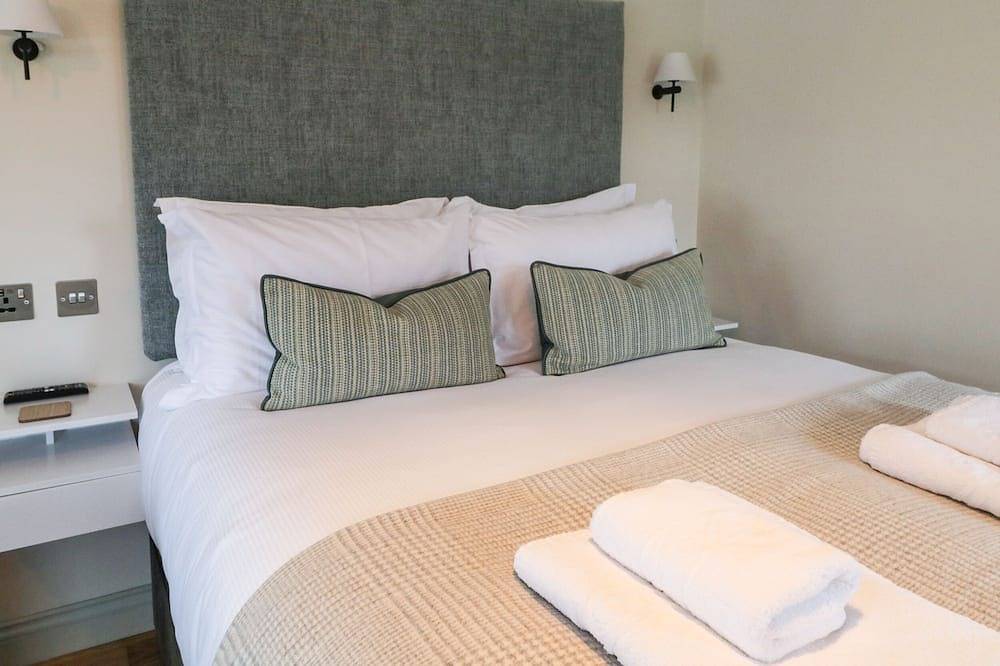 The Folly, pet friendly, character holiday cottage in Threshfield in Grassington, Yorkshire Dales National Park