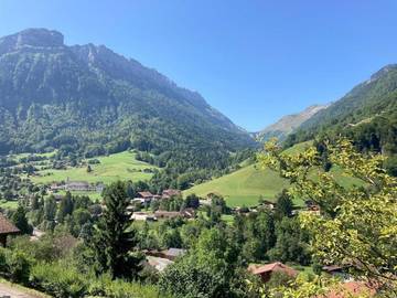 Gîte pour 8 personnes, avec vue et jardin dans Glières-Val-de-Borne