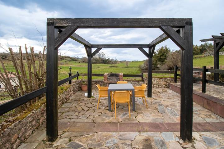 Chalet para 7 personas, con balcón y jardín en Cantabria - 2