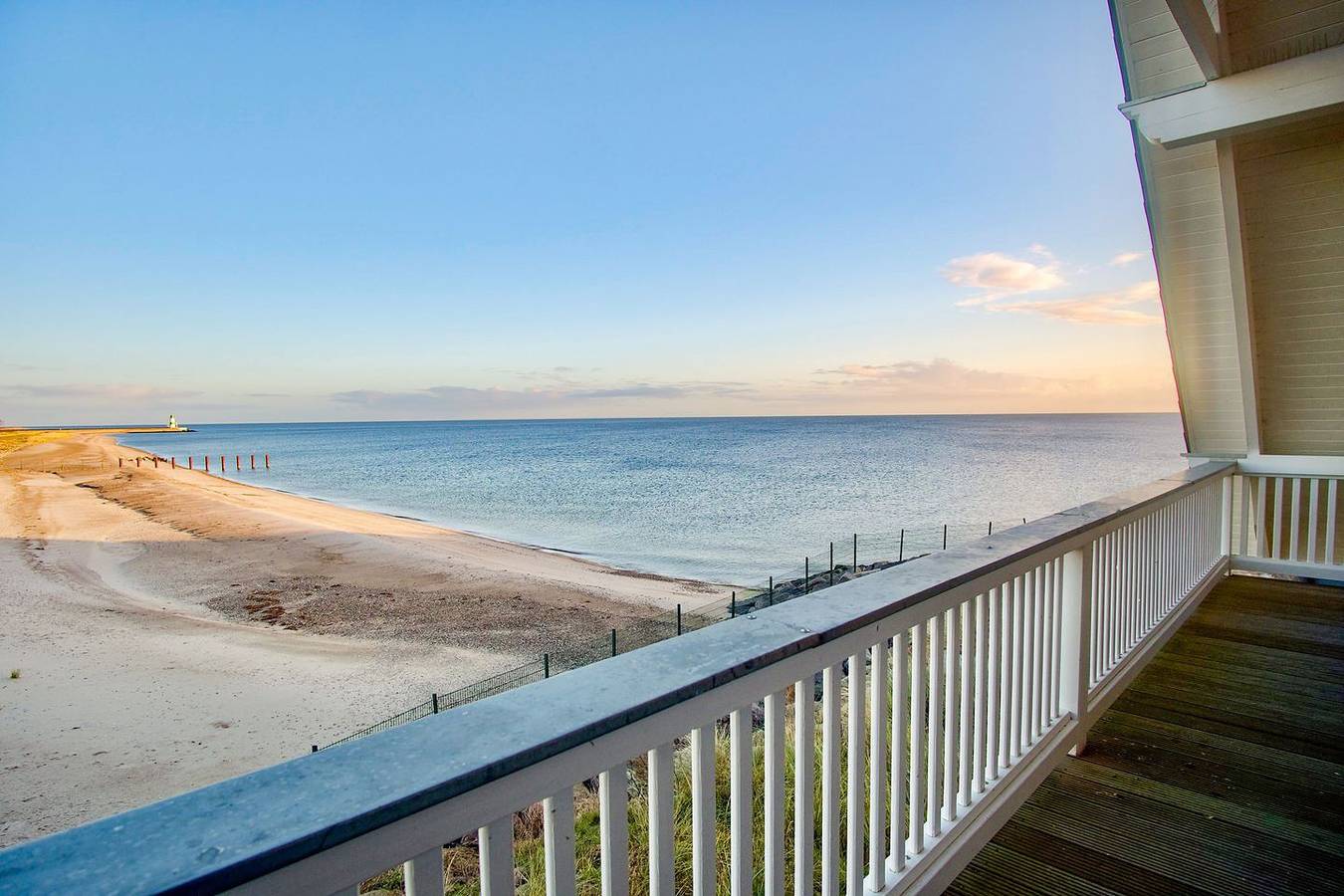 Ferienhaus Auf der Ostsee, mit freiem Meerblick, direkt am Strand, Sauna und zwei Terrassen in Olpenitz, Kappeln