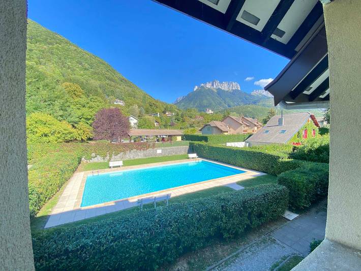 Gîte pour 6 personnes, avec Balcon et Piscine sur le Lac d'Annecy